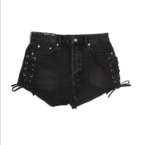 H&M Pants - 🆕H&M Denim Shorts Size 10